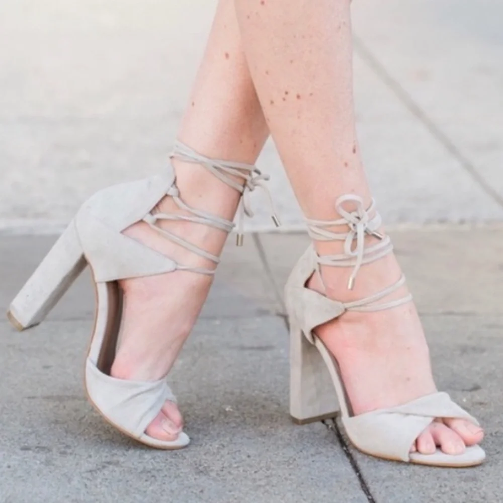 NIB The Mode Collective Light Grey Suede Heels